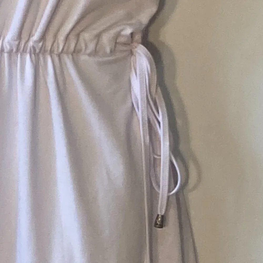 Hount SZ 2X NWT White V-neck drawstring waist bead details tunic/dress